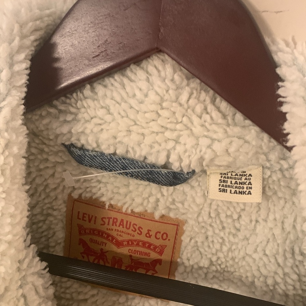 Levi’s Jacket - Picture 3 of 6